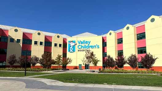 Exterior photo of the south face of Valley Children's Hospital