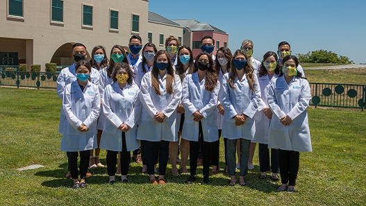 Photo of incoming class of pediatric and pharmacy residents