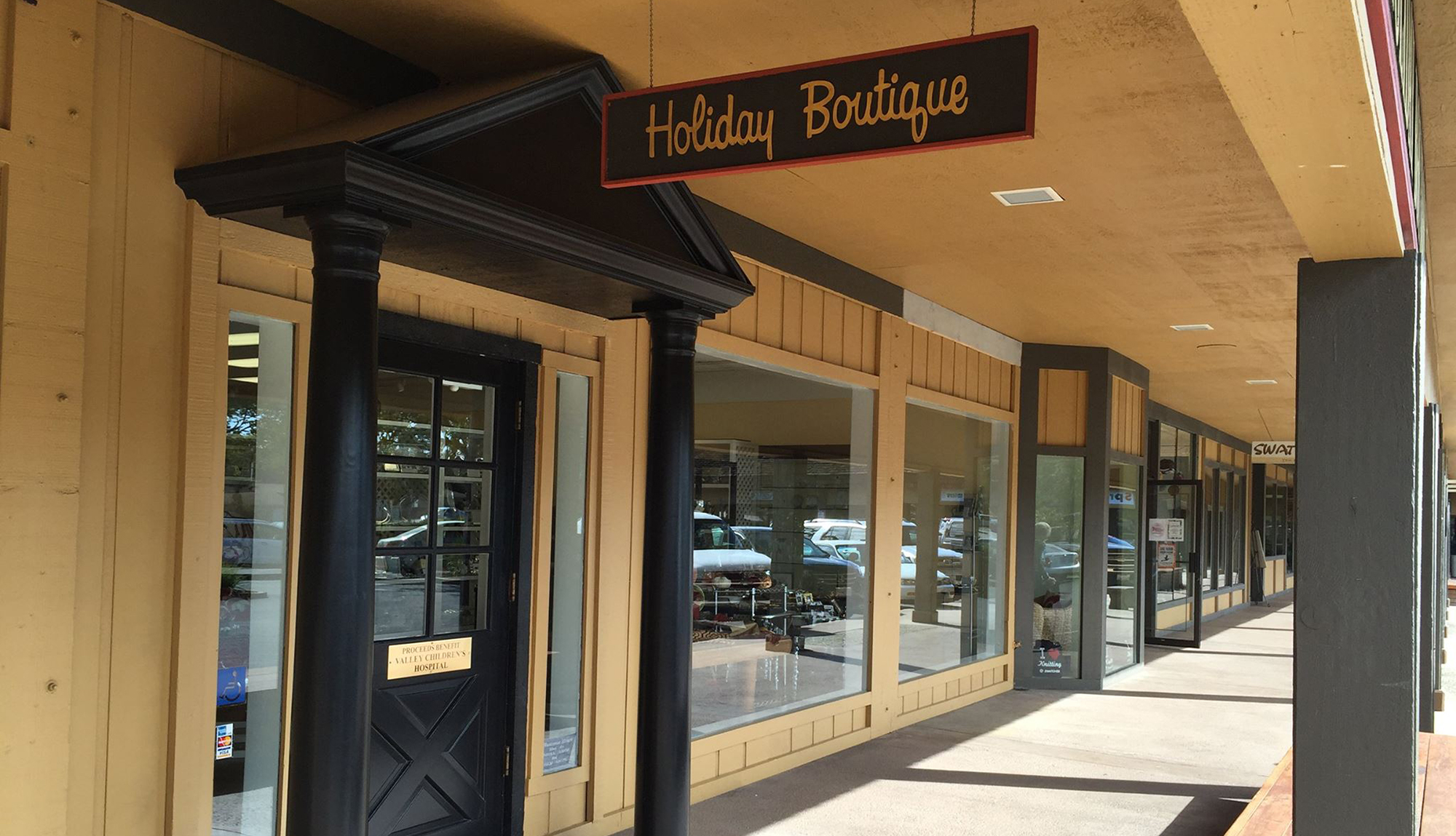 Photo of Holiday Boutique Storefront