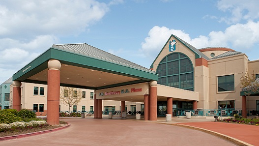 Foto del exterior de la entrada frontal de Valley Children's Hospital