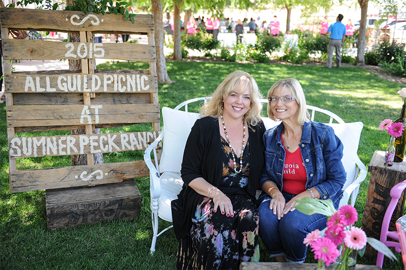 Photo of two Sequoia Guild members at the 2015 All Guild Picnic