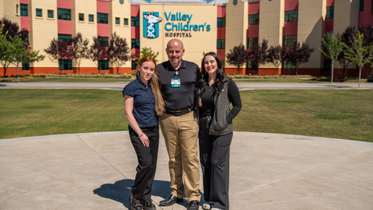 Steve Odom and his Daughters, Kara and Ashley