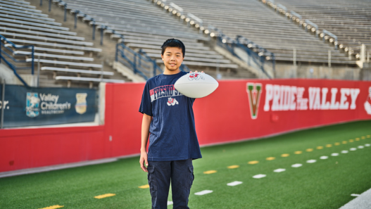 Conozca a Charlie, Kid Captain de Fresno State