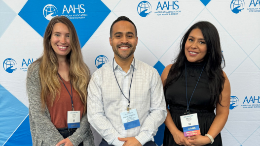 El equipo pediátrico de manos y extremidades superiores de Valley Children's se presenta en la Conferencia Nacional